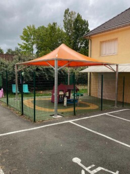 Des abris pour la protection aussi bien face aux intempéries que face au soleil., Dalo